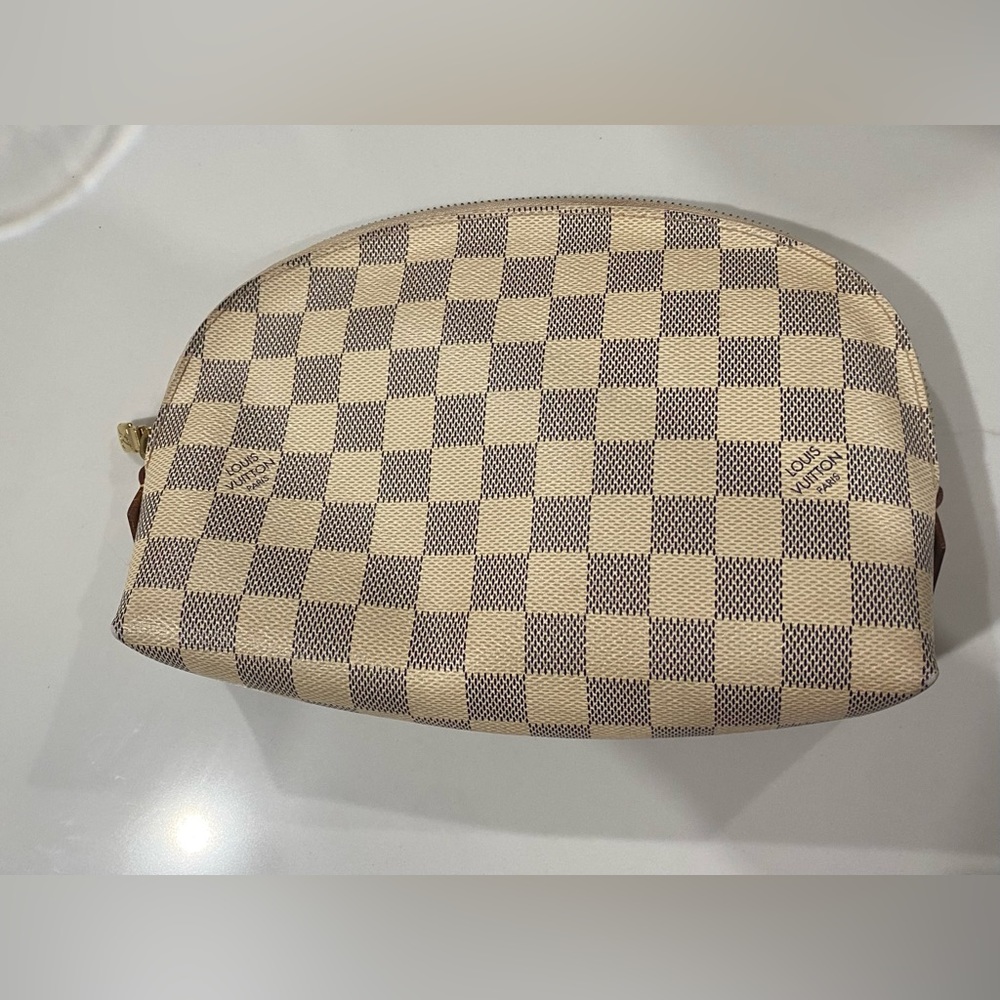 Louis Vuitton Damier Cosmetic pouch